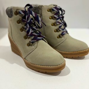 Maurices women’s Claire Gray Knit Collar Lace Up Wedge